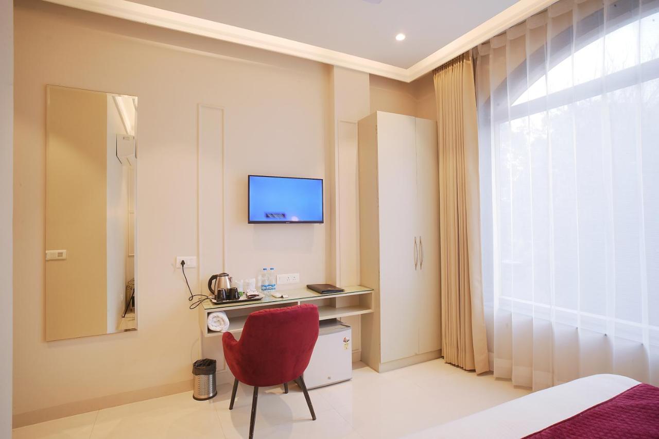 Hotel Green Land Heights 암리차르 외부 사진