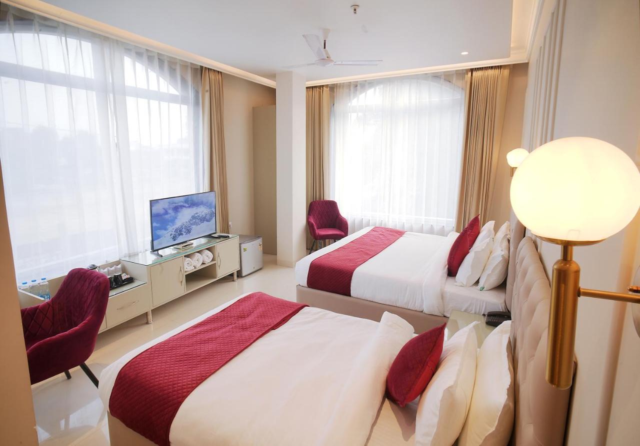 Hotel Green Land Heights 암리차르 외부 사진
