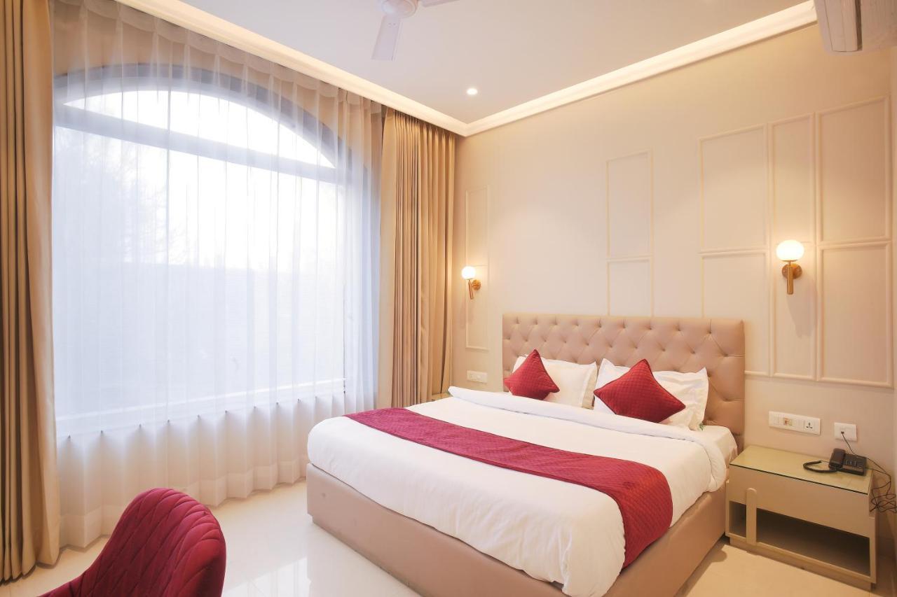 Hotel Green Land Heights 암리차르 외부 사진