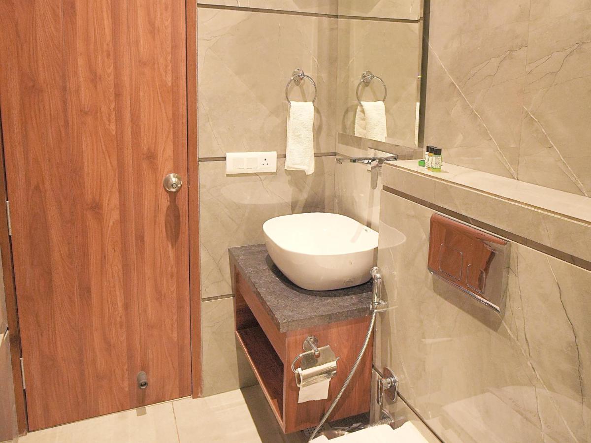 Hotel Green Land Heights 암리차르 외부 사진