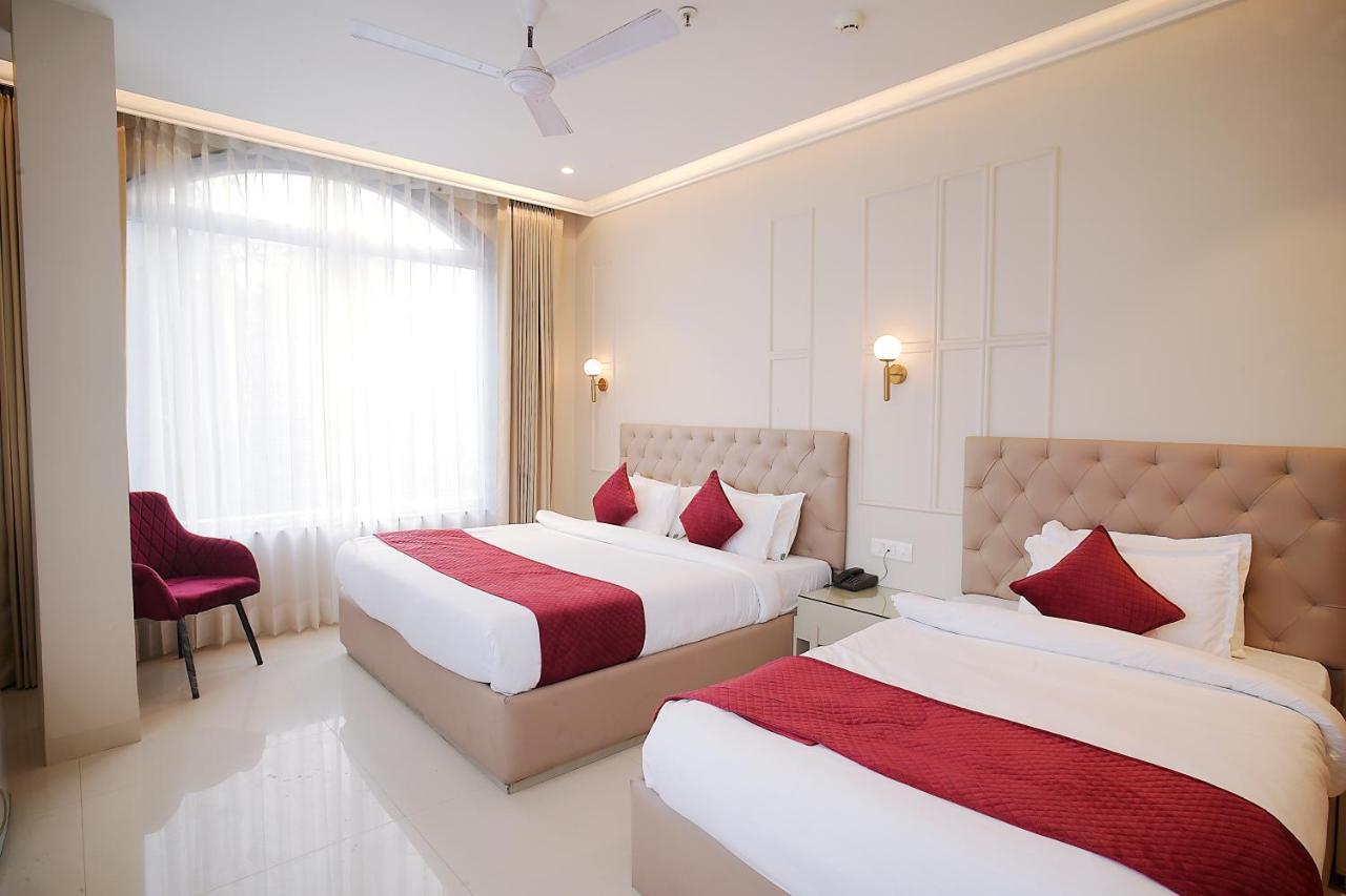 Hotel Green Land Heights 암리차르 외부 사진