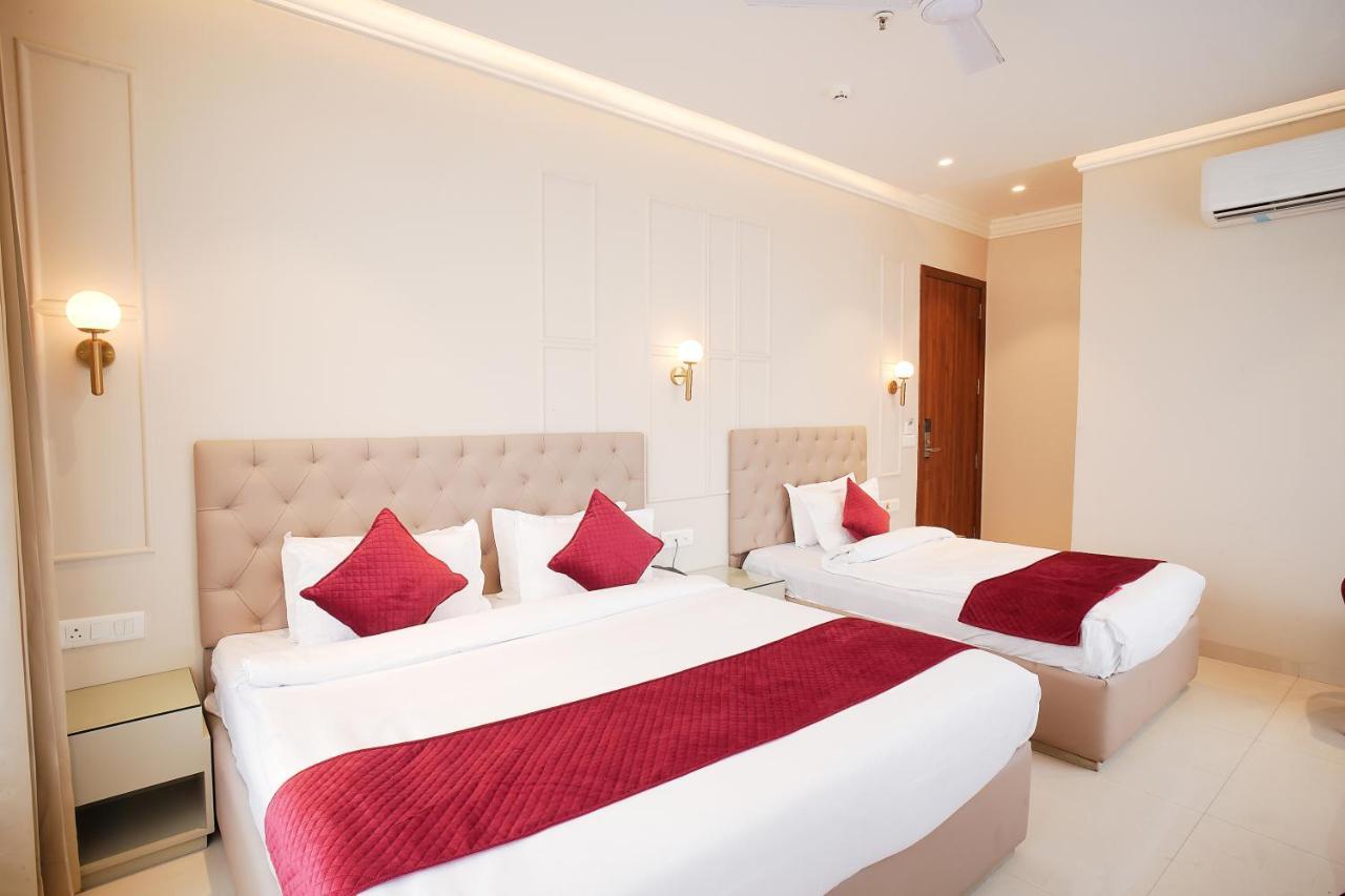 Hotel Green Land Heights 암리차르 외부 사진