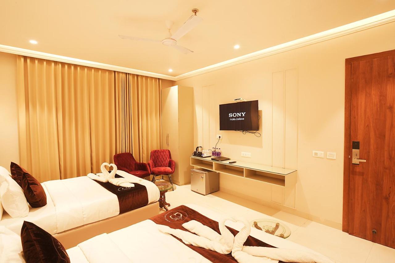 Hotel Green Land Heights 암리차르 외부 사진